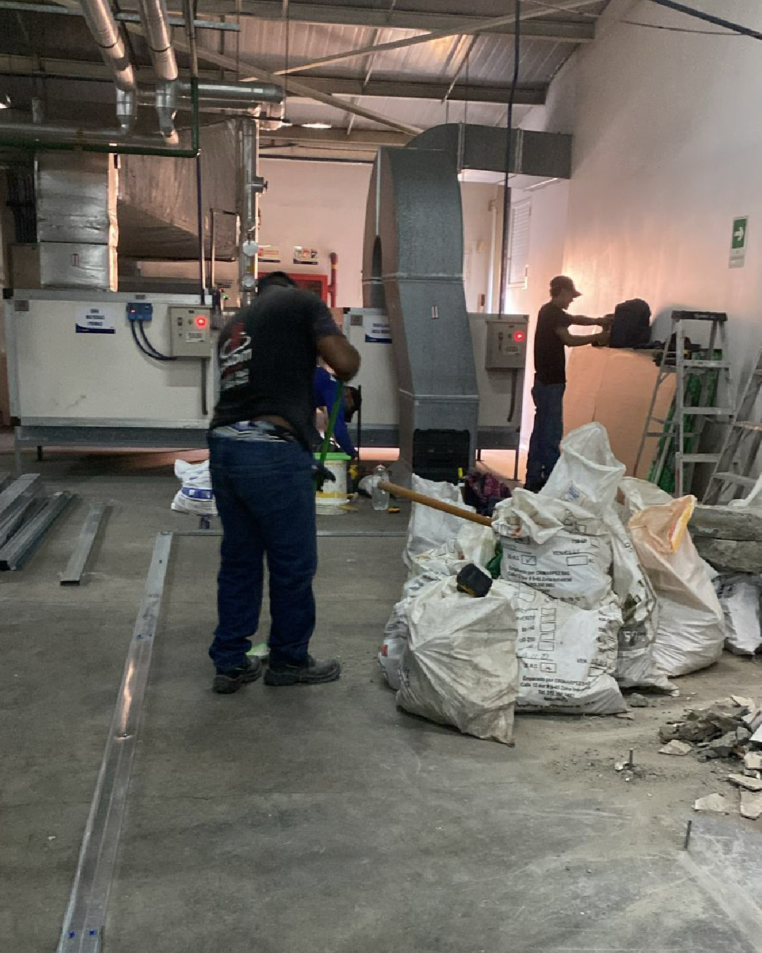 Proyecto Laverlam_Mesa de trabajo 1 copia 4